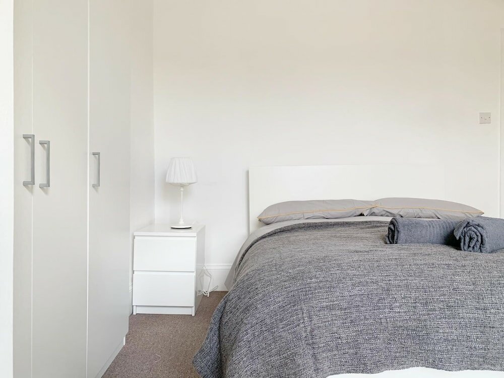 Фото 20 Forest Drive West Apartments