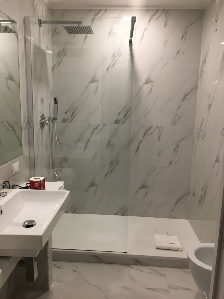 Фото Affreschi a San Pietro