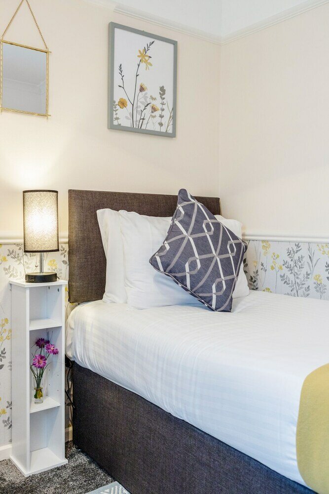 Фото Mpl Apartments - Woodside House by Harry Potter Studios