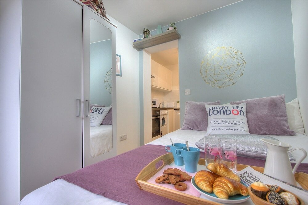 Фото R1 Medium Studio