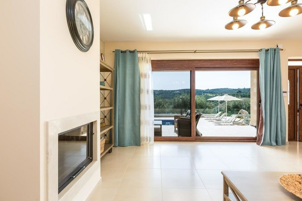 Фото Rodi Luxury Stone Villa