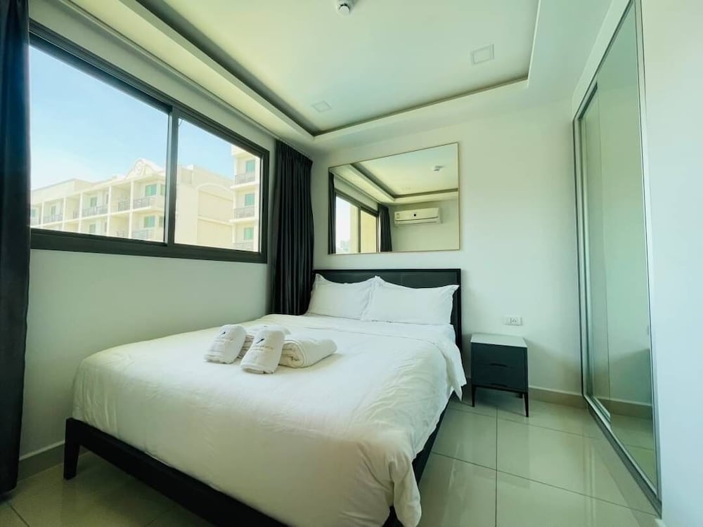 Фото Arcadia Beach Continental by Psr Asia