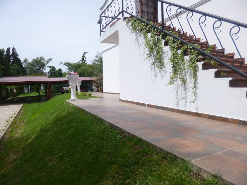 Фото Hotel Garden House