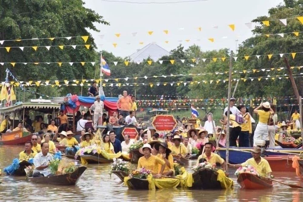 Фото Lom Choi Home Stay Ayutthaya - Hostel