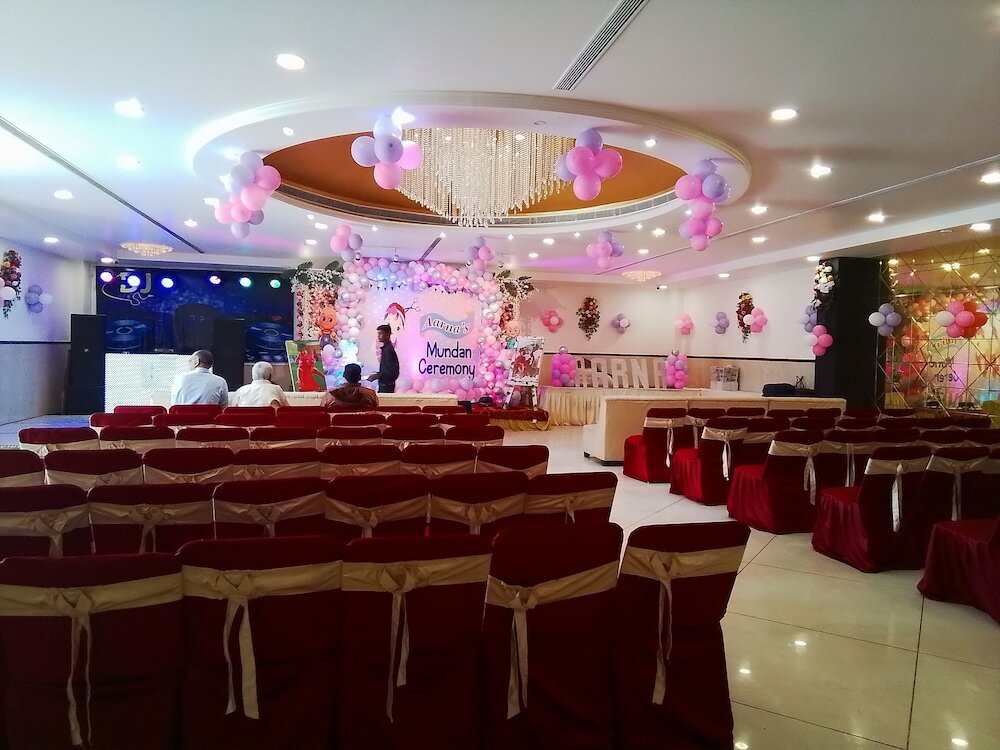 Фото Hotel Vibharaj Palace