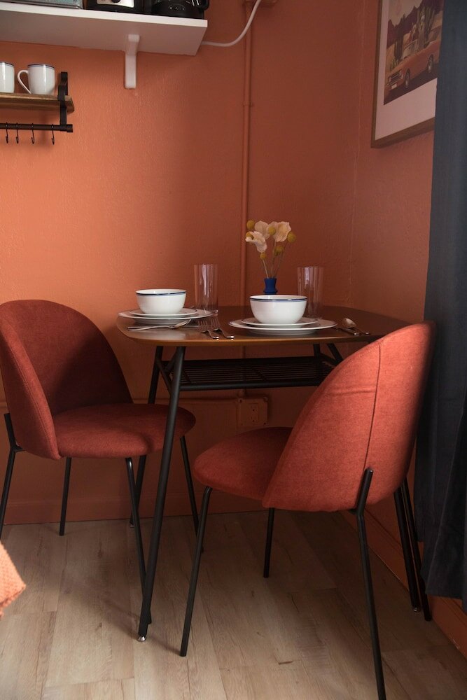 Фото Charming Studio in Beverly Boulevard! Sleeps 2!