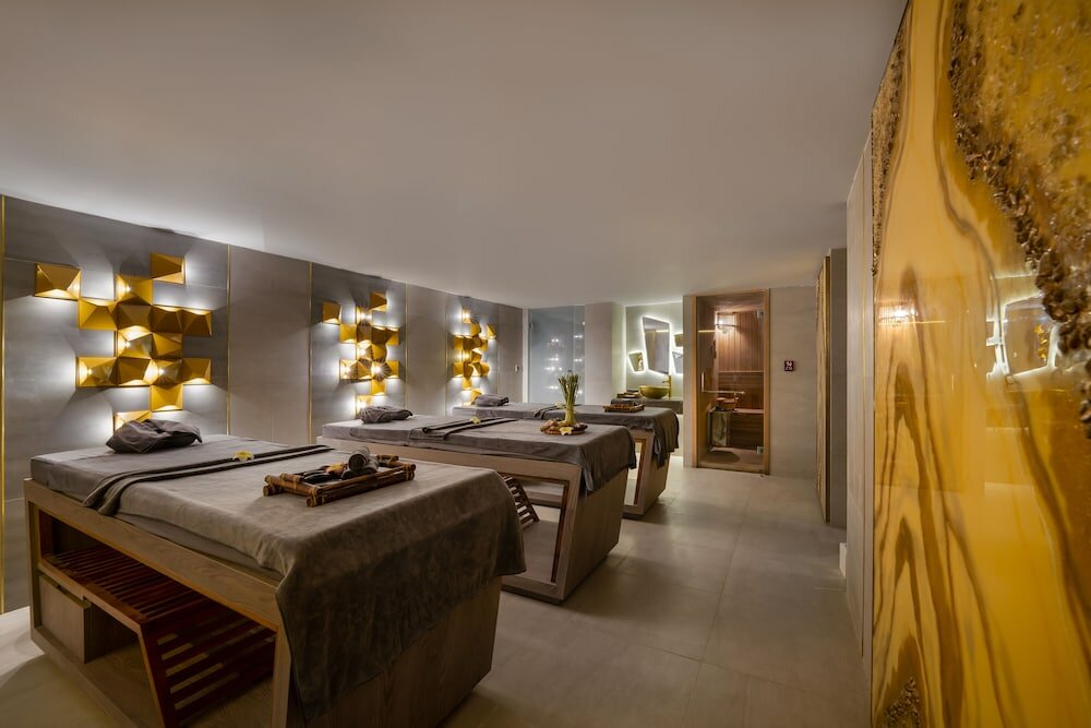 Фото M Suite Danang Beach