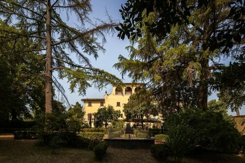 Гостиница Villa Le Farnete в Синье