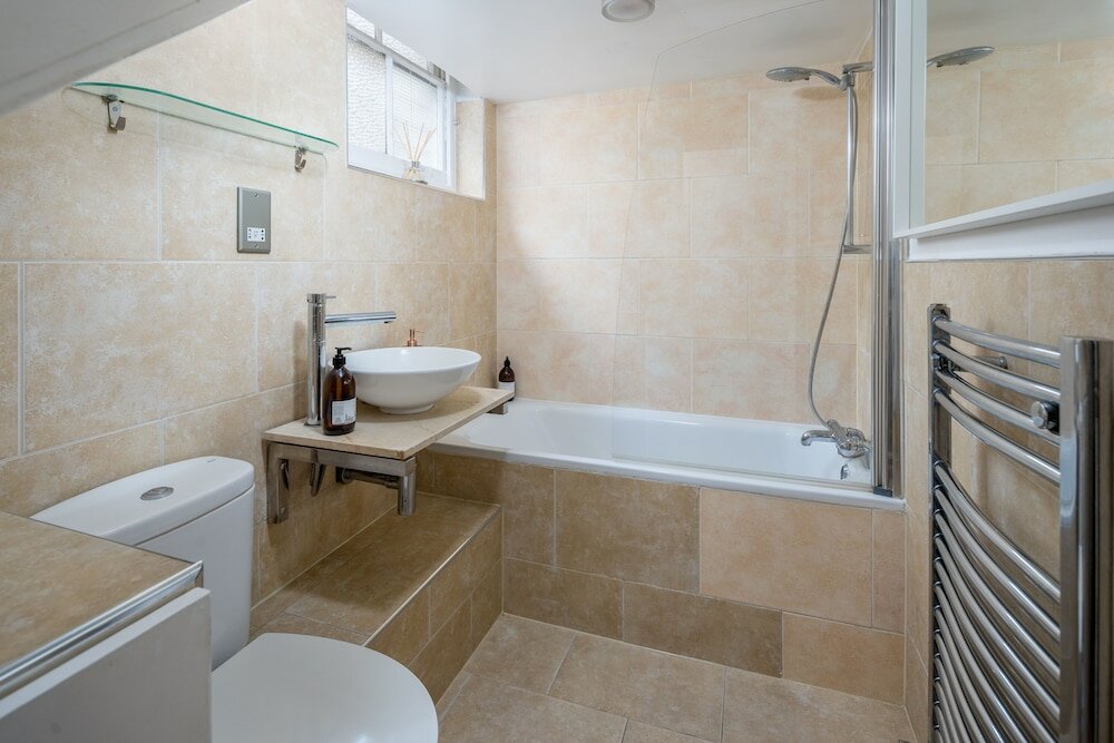 Фото Altido Chic & Modern 2-Bed Flat W Patio In Pimlico