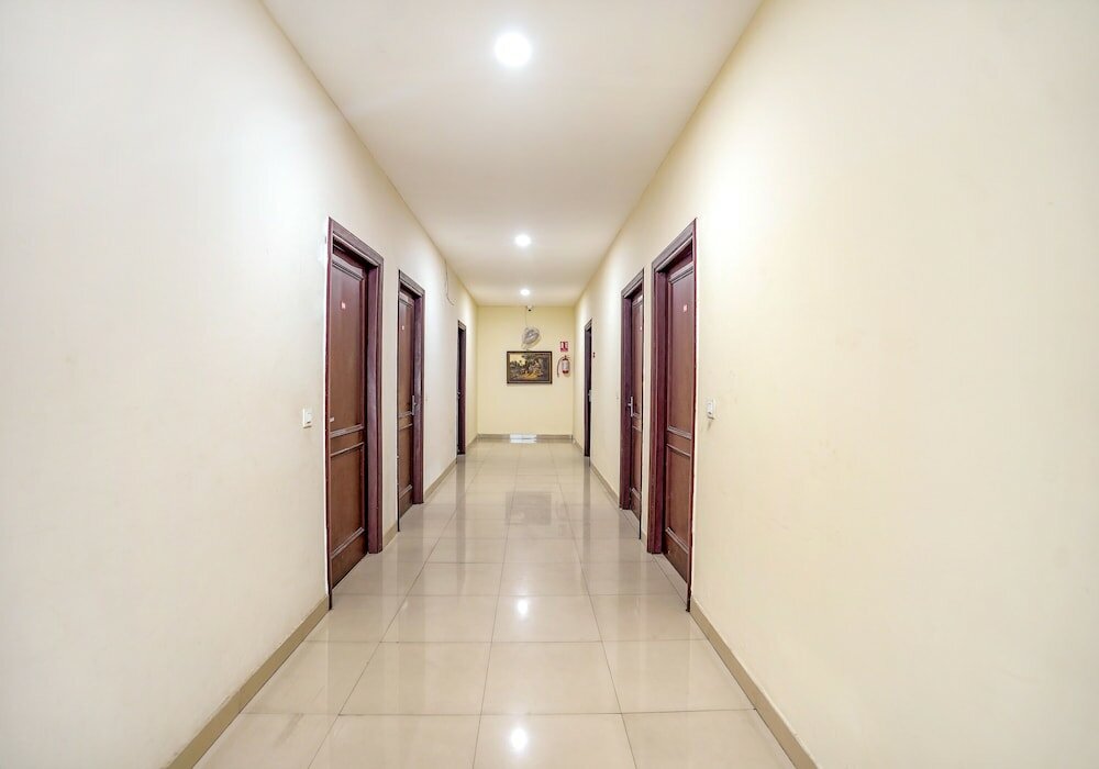 Фото Fabhotel Grand Inn