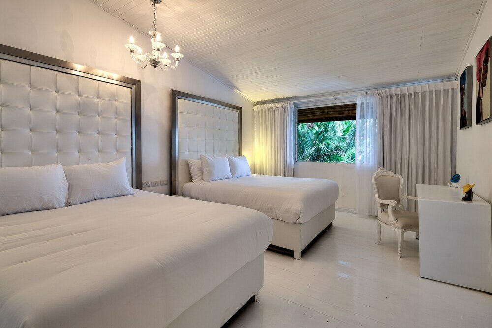 Фото Gigi Brown Suites Puerto Viejo