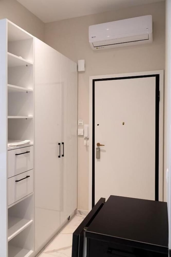 Фото Black Onyx Comfort Suites