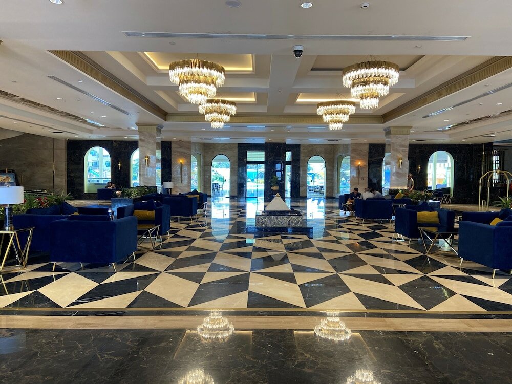 Фото Movenpick Hotel Cairo Media City