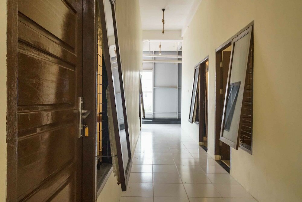 Фото RedDoorz Syariah near Lubang Jepang Bukittinggi