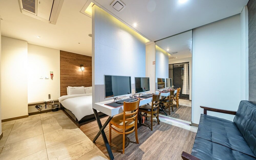 Фото Hotel Hertz