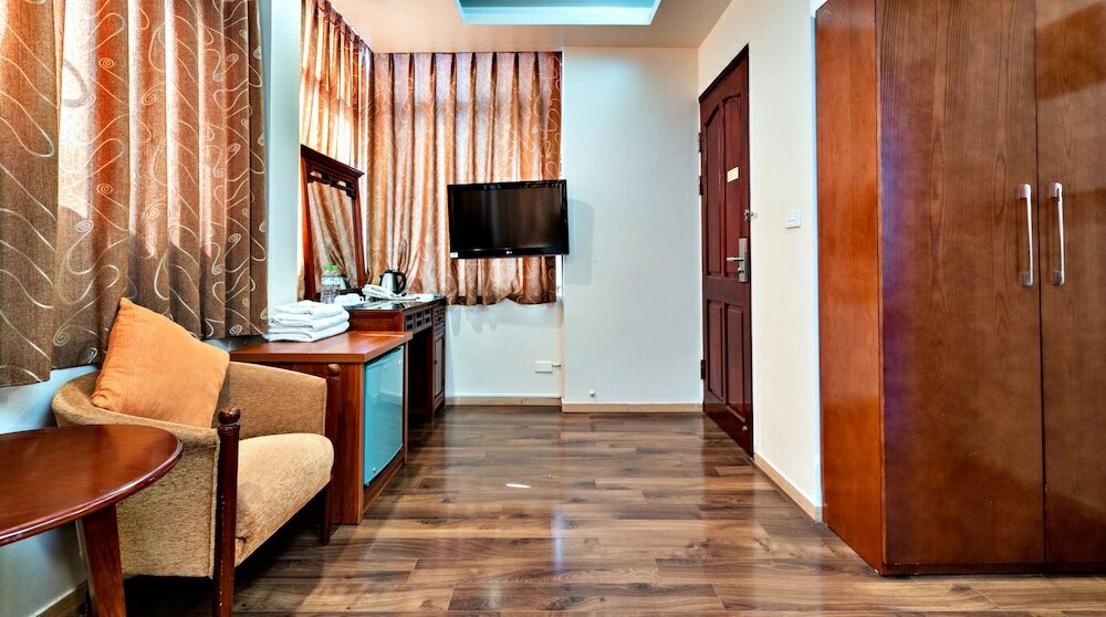 Фото Hanz LakeView Hotel Hanoi