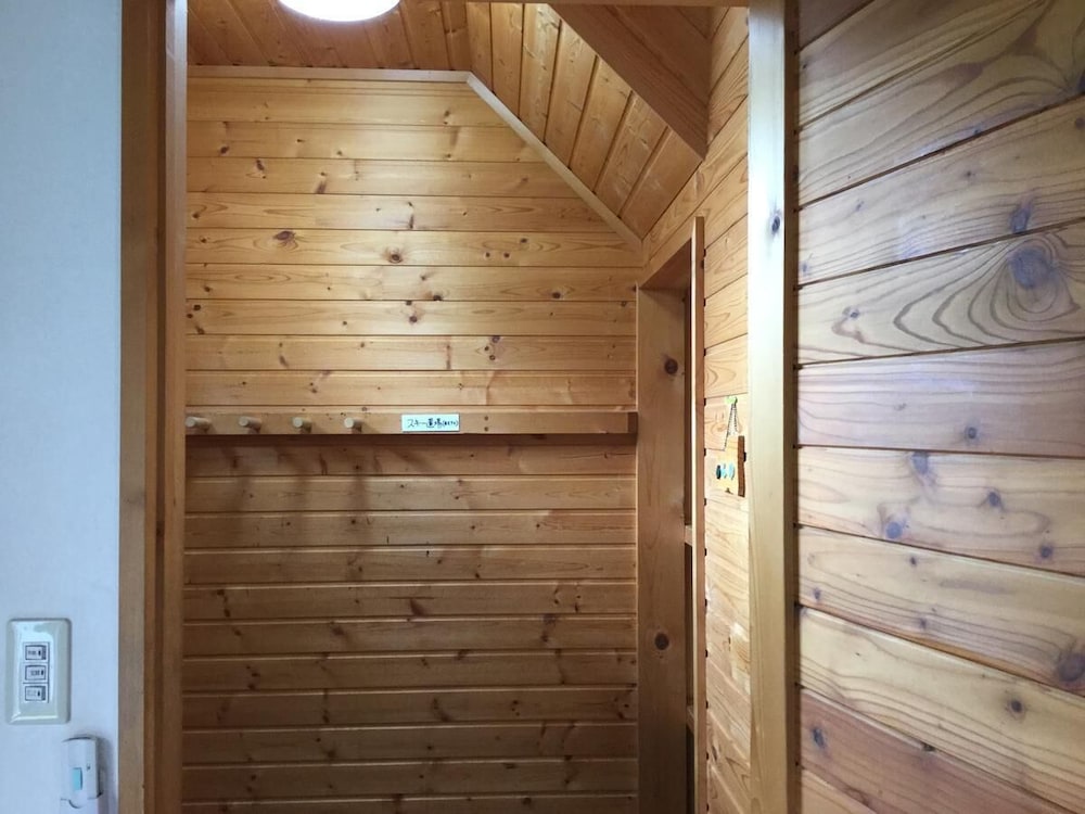 Фото Ninjaart Furano Cottage