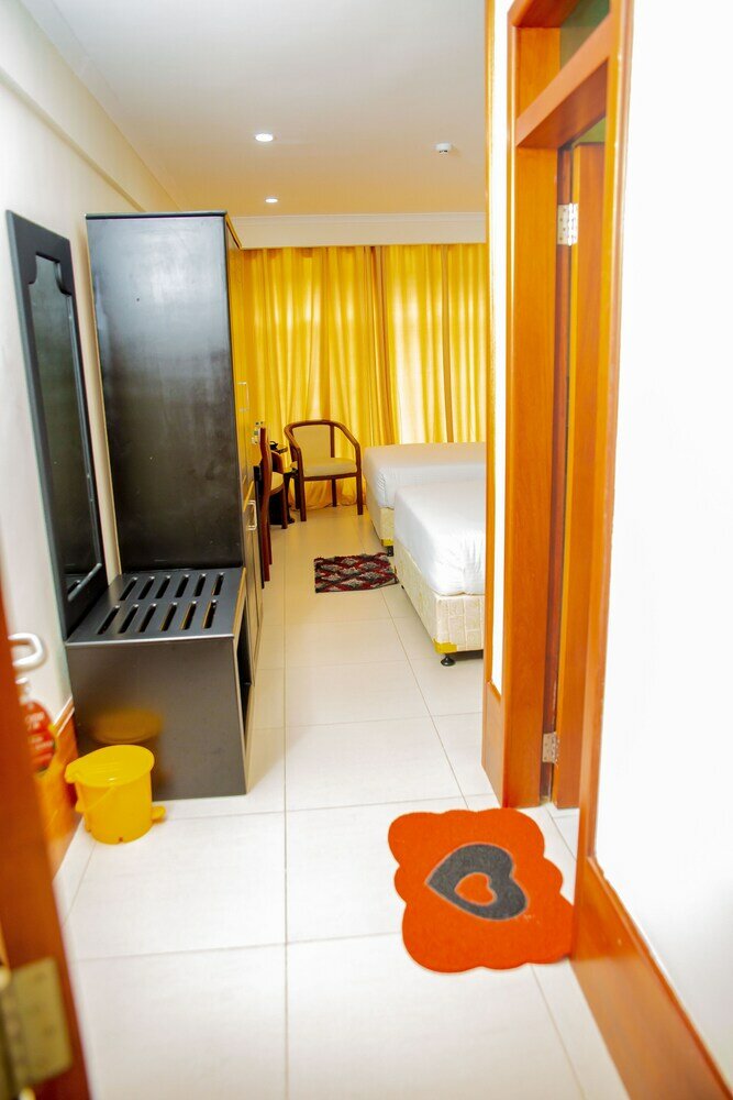 Фото Eden Highlands Hotel