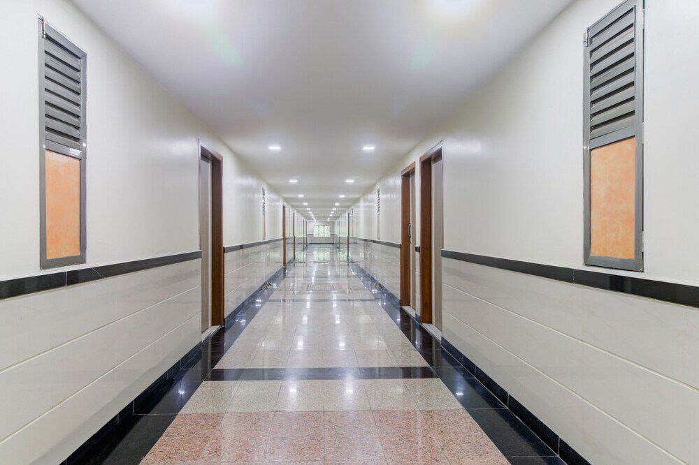 Фото Capital O 45621 Tuliipstays Hotel Ashok Bhiwandi