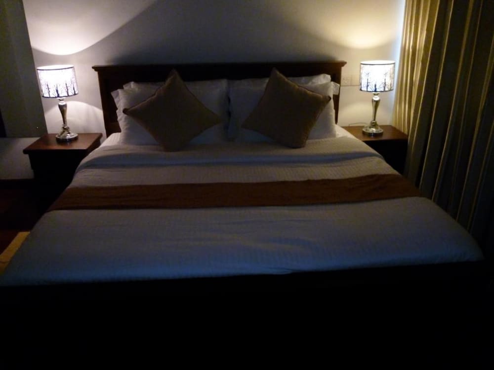 Фото Daffodils Hotel