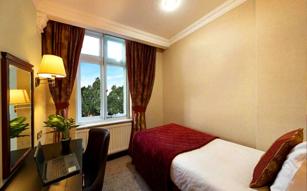 Фото Rochester Hotel by Blue Orchid