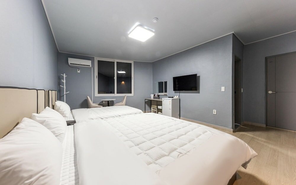 Фото Yeosu Rivera Hotel