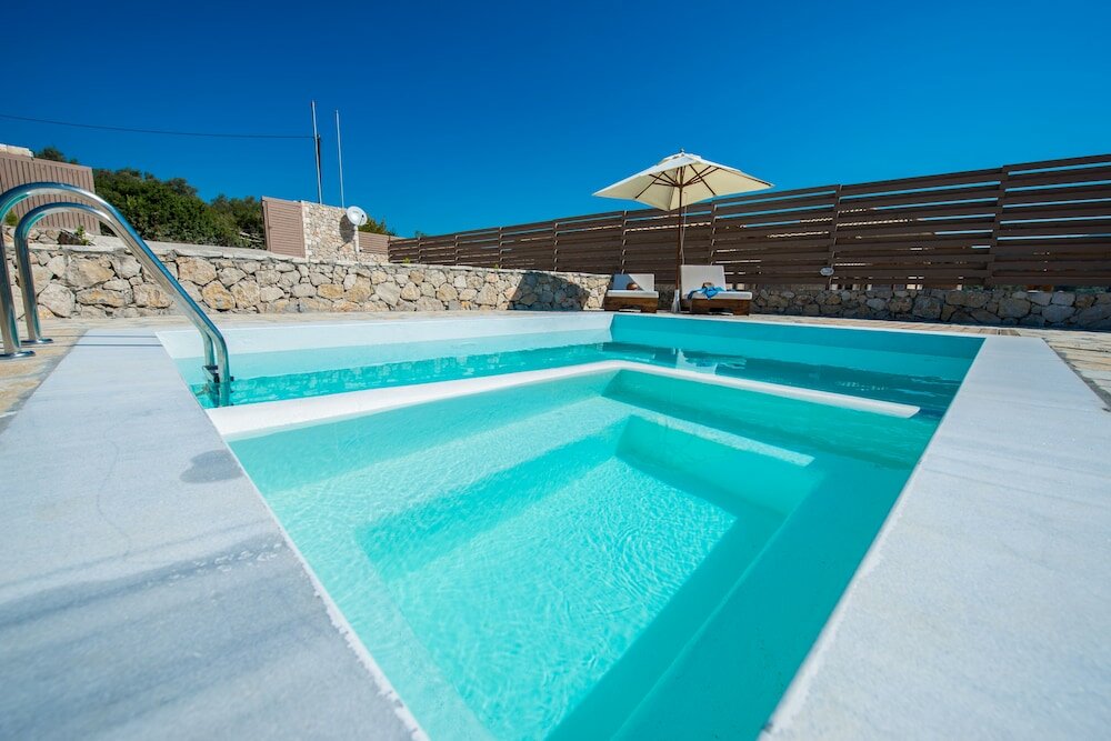 Фото Roggaki Ionian Villas