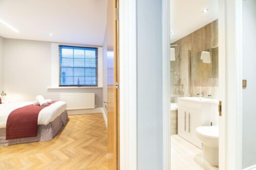 Фото Pml Apartments Southwick Street