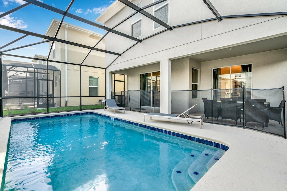 Фото Edgy, Modern 6 Bed 5 Bath