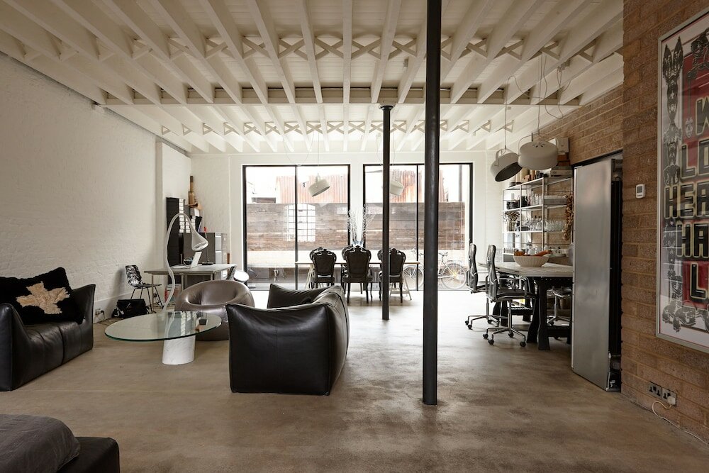 Фото Incredible Designer Warehouse Close to Trendy Shoreditch