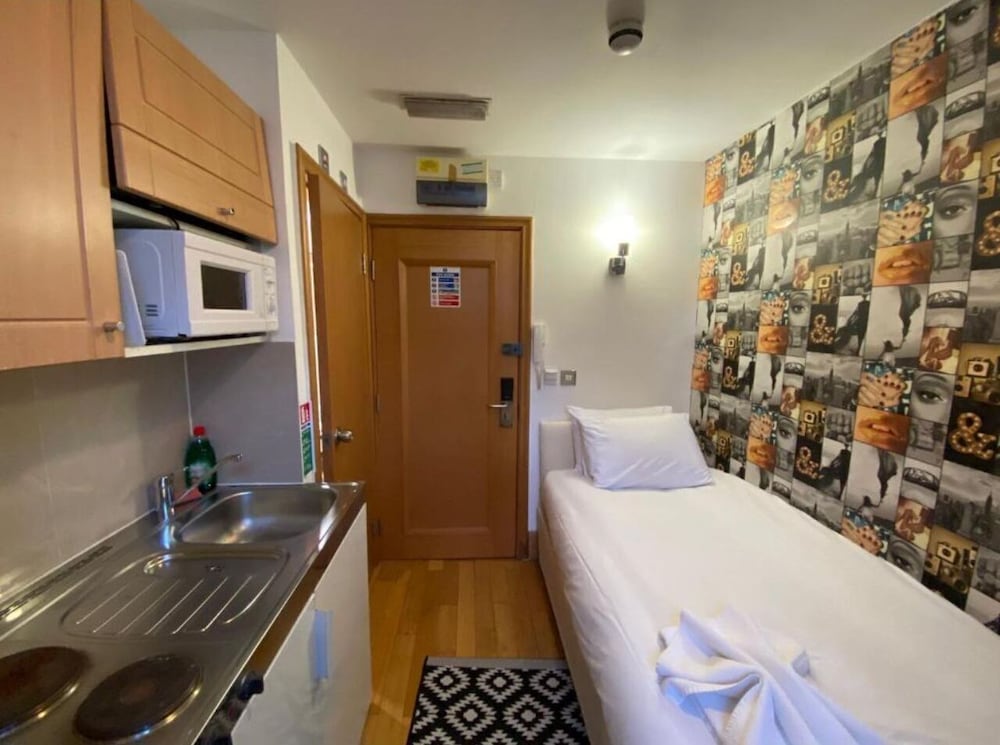 Фото 80 Inverness Terrace