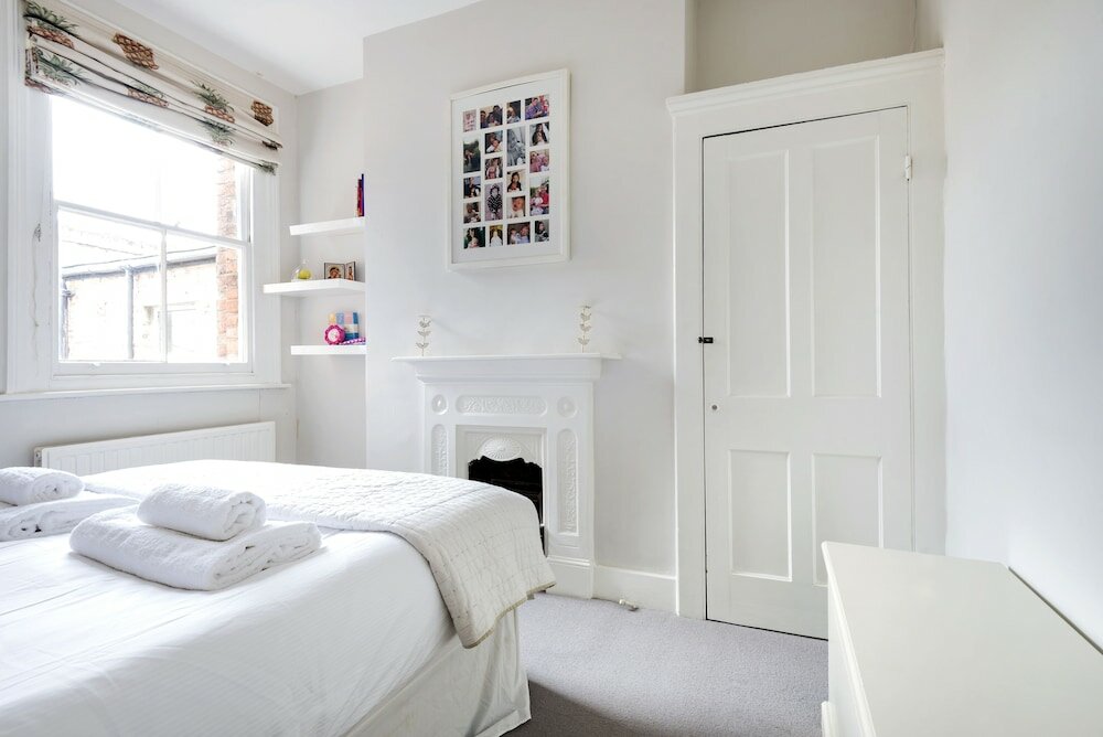 Фото Spectacular Shepherds Bush Home Close to Westfield