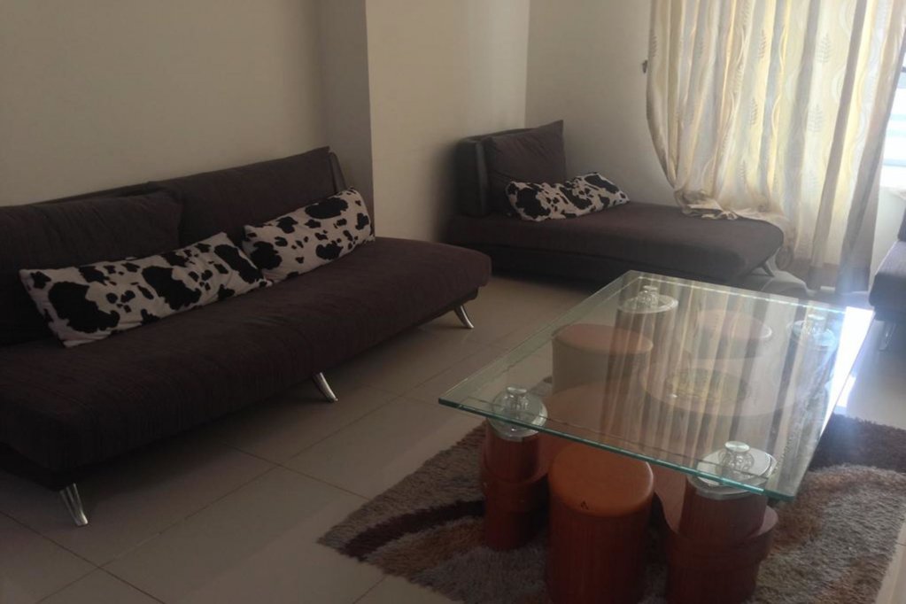 Фото Royal Apartments at Taragon Bukit Bintang