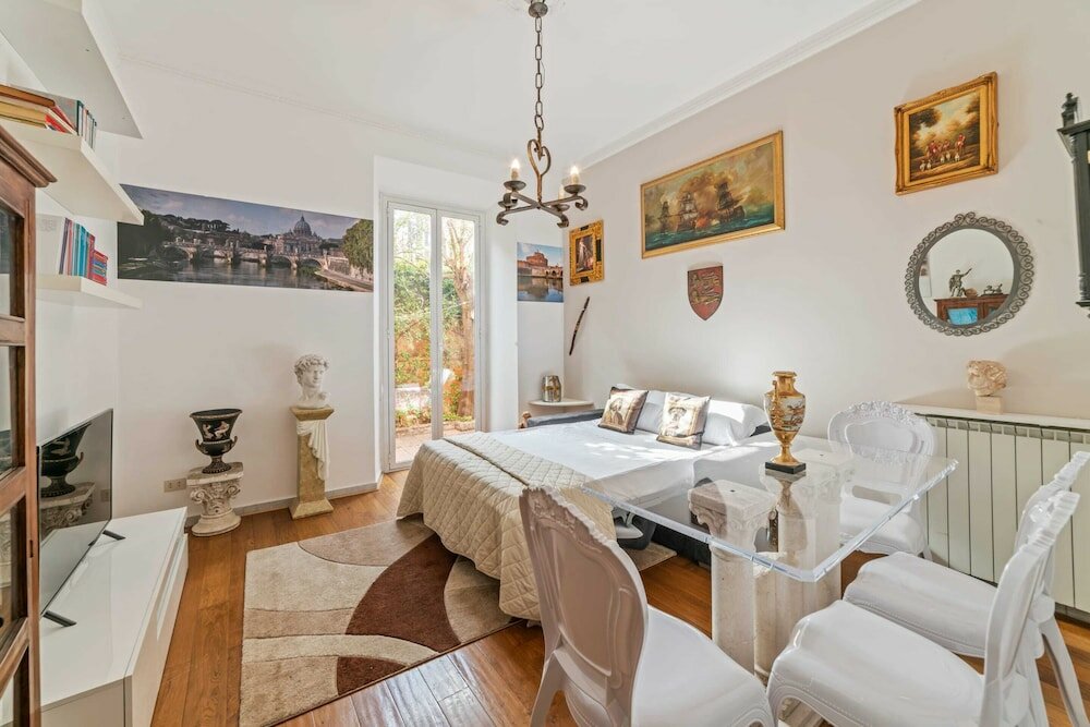 Фото Bright and Spacious Philbeach Garden Apartment