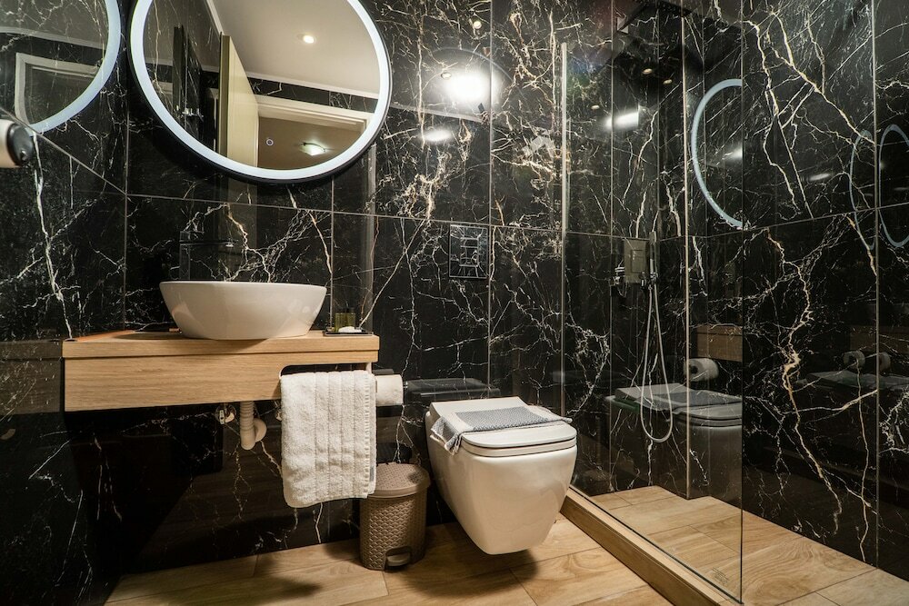 Фото Manos Beachside Apartments