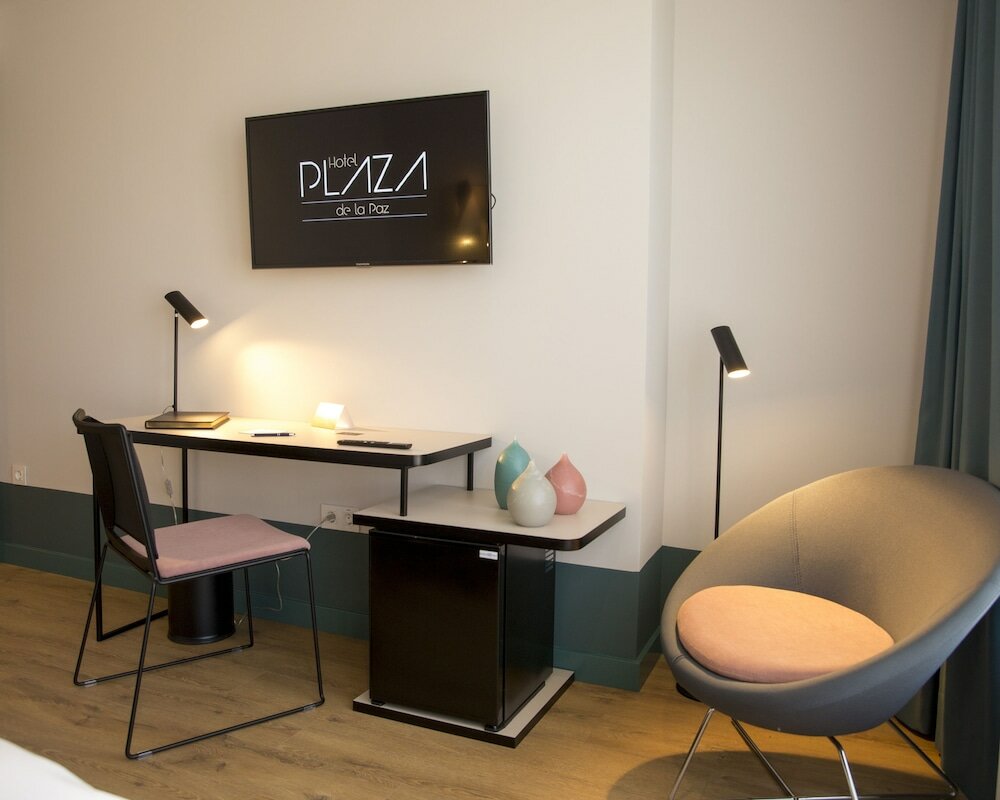 Фото Hotel Plaza de la Paz