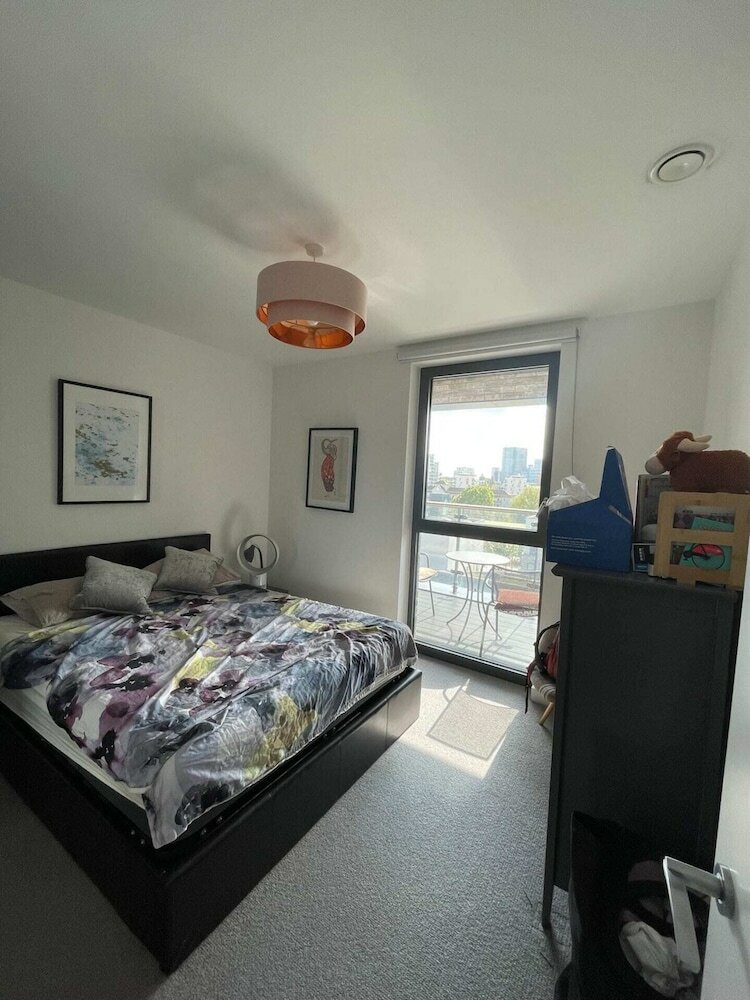 Фото Bright & Modern 1bd Flat - Limehouse!