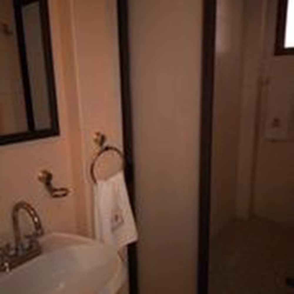 Фото Hotel Plaza del Sol