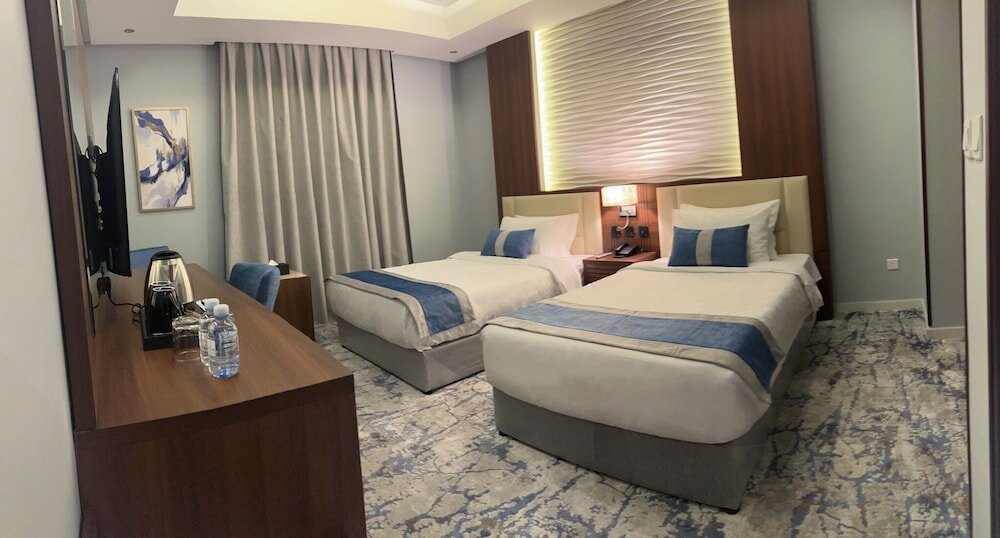 Фото Level Nine Hotel