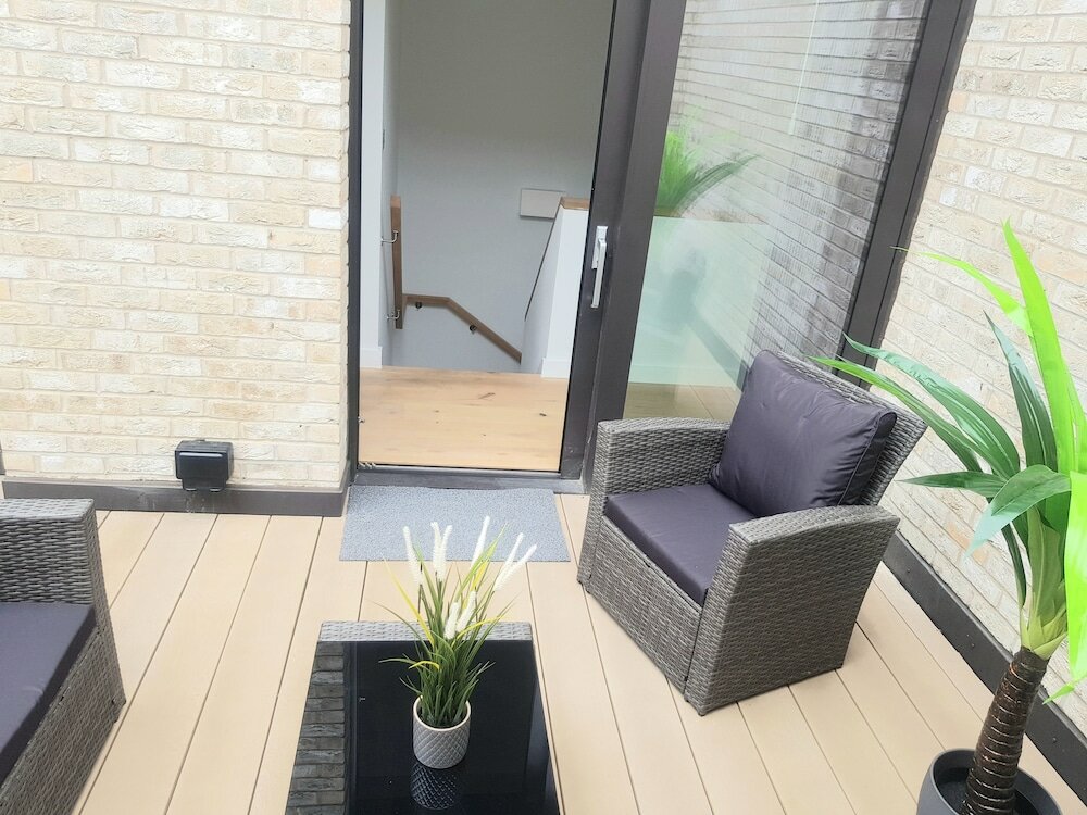 Фото Lt Greenwich 3 Bed Townhouse