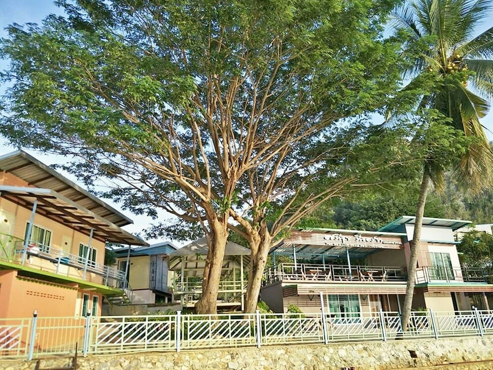 Фото Golden Dragon Resort