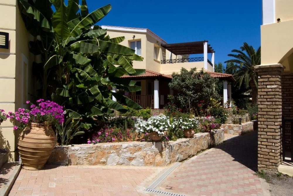 Фото Lilium Hotel