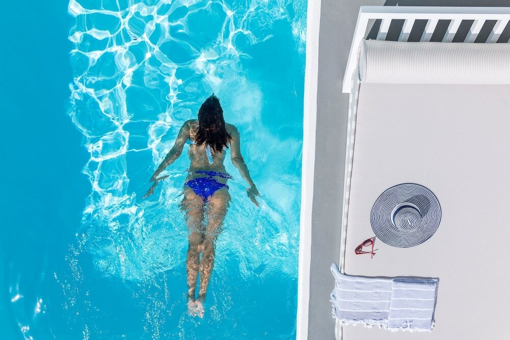 Фото Charisma Suites