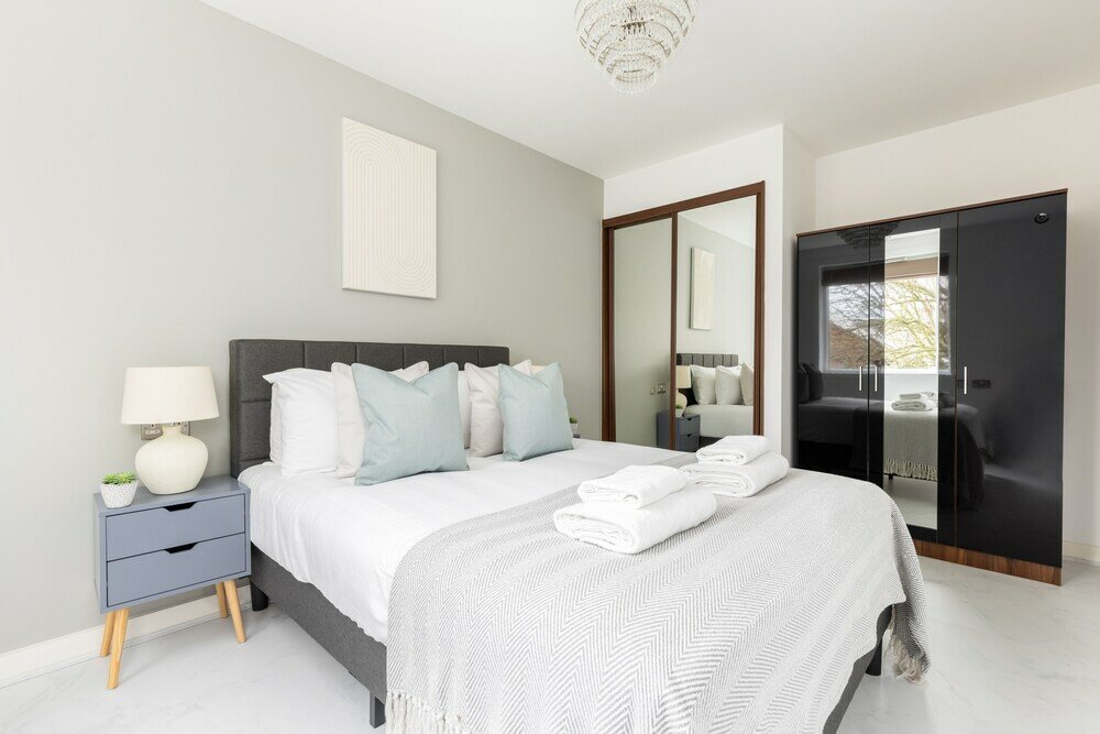 Фото The Islington Apartment