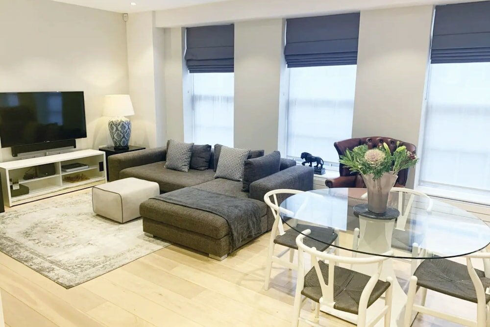 Фото Beautiful 2 Bedroom Flat With Terrace in Fulham