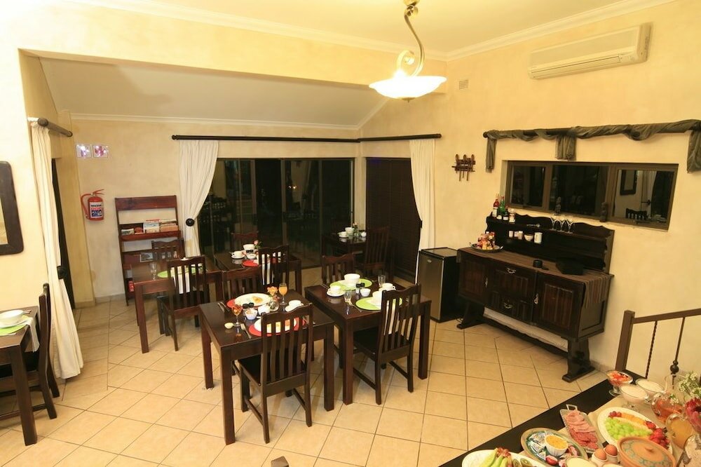 Фото Afri-Lala Bed & Breakfast