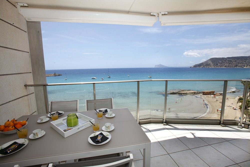 Фото Exclusive Frontline Apt. in Luxury Residence