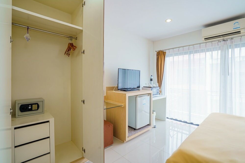 Фото Modern Place Patong Beach