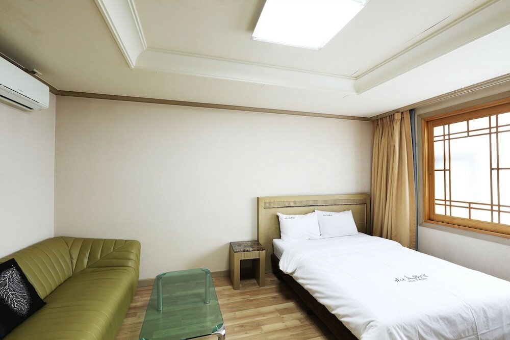 Фото Ace Family Hotel