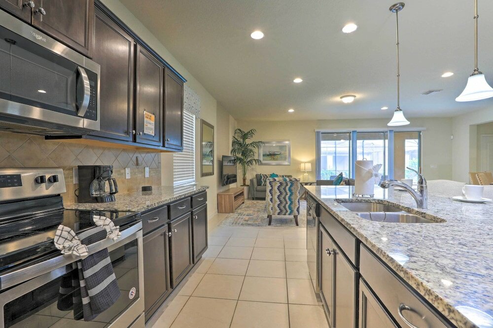 Фото Upscale Kissimmee Retreat